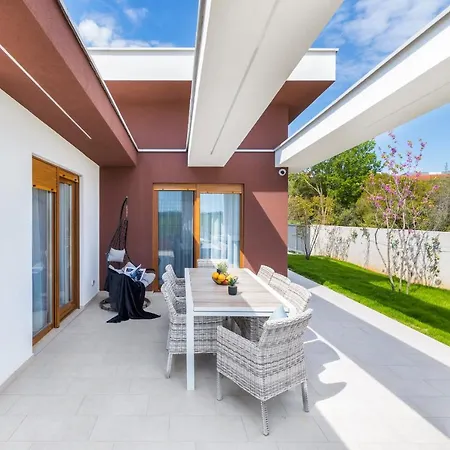 Villa Villa Grofica - Luxury And Romance With Heated Pool, Jacuzzi, Tavern And Proximity To The Sea, Pula - Istria Póla