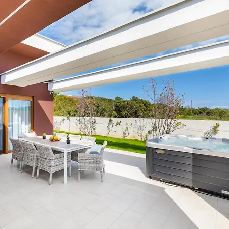 Grofica, New House, Heated Pool, Jacuzzi, Playgroung & Bbq, Near Beaches, - Istria