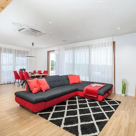 Grofica, New House, Heated Pool, Jacuzzi, Playgroung & Bbq, Near Beaches, - Istria