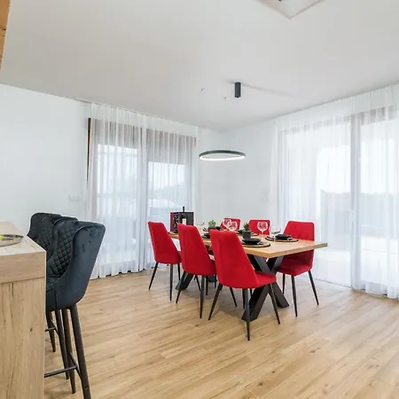 Villa Grofica, New House, Heated Pool, Jacuzzi, Playgroung & Bbq, Near Beaches, - Istria *