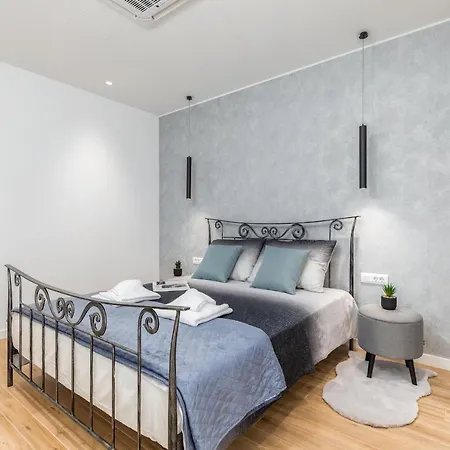 别墅 Grofica - Luxury And Romance With Heated Pool, Jacuzzi, Tavern And Proximity To The Sea, - Istria 普拉