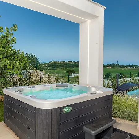Grofica, New House, Heated Pool, Jacuzzi, Playgroung & Bbq, Near Beaches, - Istria * Pula