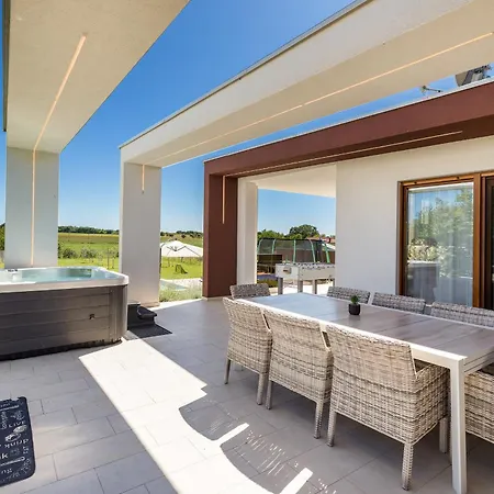 Grofica, New House, Heated Pool, Jacuzzi, Playgroung & Bbq, Near Beaches, - Istria Pula