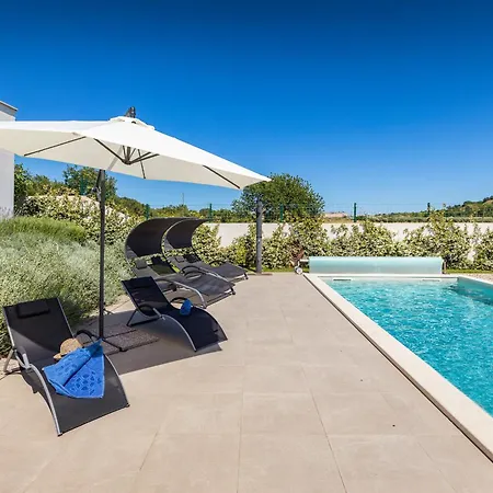 Villa Grofica, New House, Heated Pool, Jacuzzi, Playgroung & Bbq, Near Beaches, - Istria