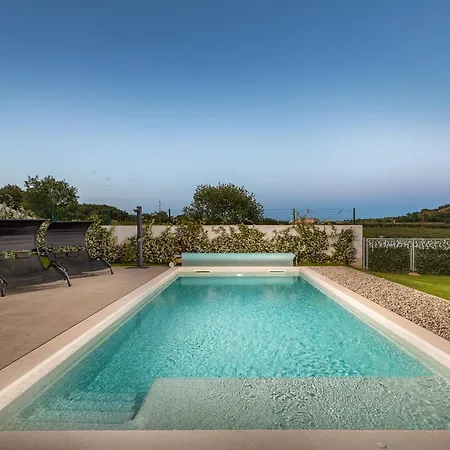 Villa Grofica, New House, Heated Pool, Jacuzzi, Playgroung & Bbq, Near Beaches, - Istria Pula
