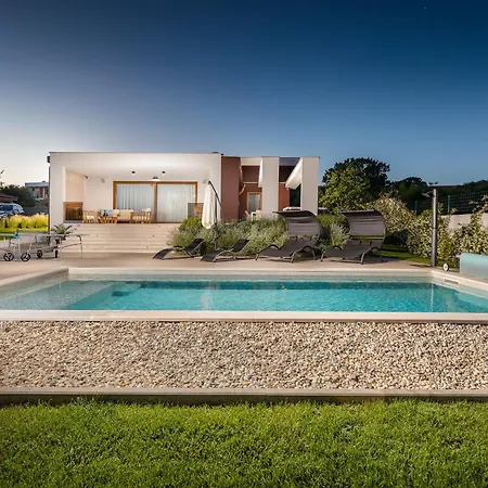 Villa Grofica, New House, Heated Pool, Jacuzzi, Playgroung & Bbq, Near Beaches, - Istria *