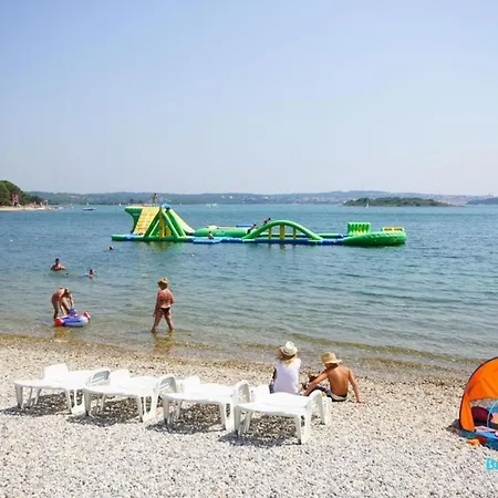 Grofica, New House, Heated Pool, Jacuzzi, Playgroung & Bbq, Near Beaches, - Istria *