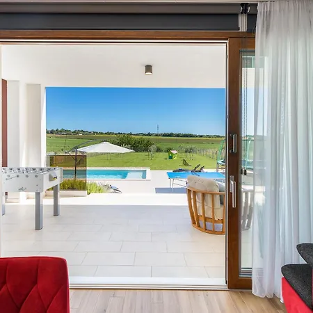 Grofica, New House, Heated Pool, Jacuzzi, Playgroung & Bbq, Near Beaches, - Istria Pula
