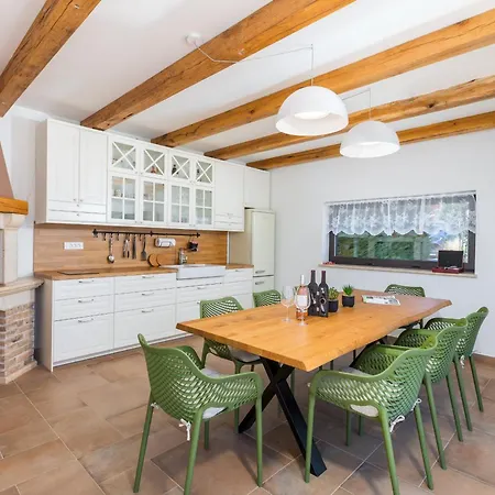 Grofica - Luxury And Romance With Heated Pool, Jacuzzi, Tavern And Proximity To The Sea, - Istria 普拉