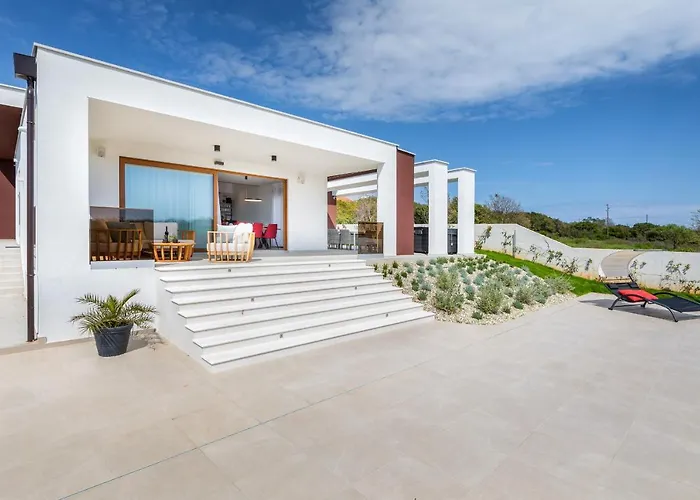 Grofica - Luxury And Romance With Heated Pool, Jacuzzi, Tavern And Proximity To The Sea, - Istria Βίλα