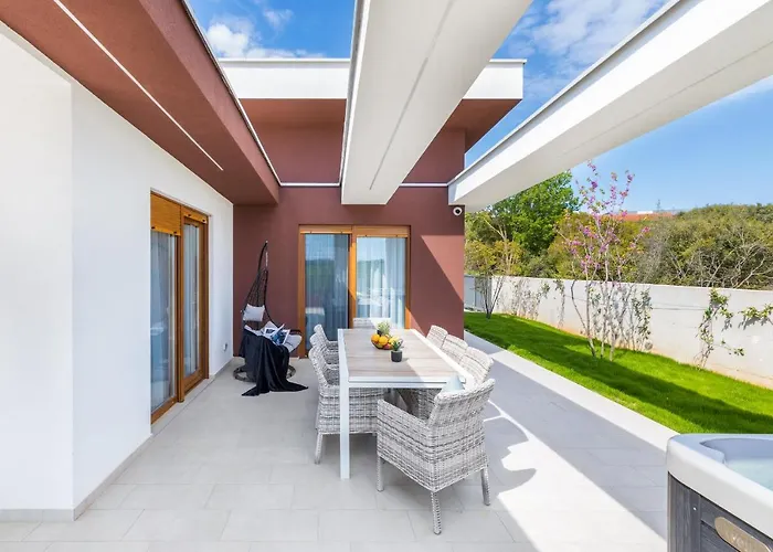 Βίλα Grofica - Luxury And Romance With Heated Pool, Jacuzzi, Tavern And Proximity To The Sea, - Istria Πούλα