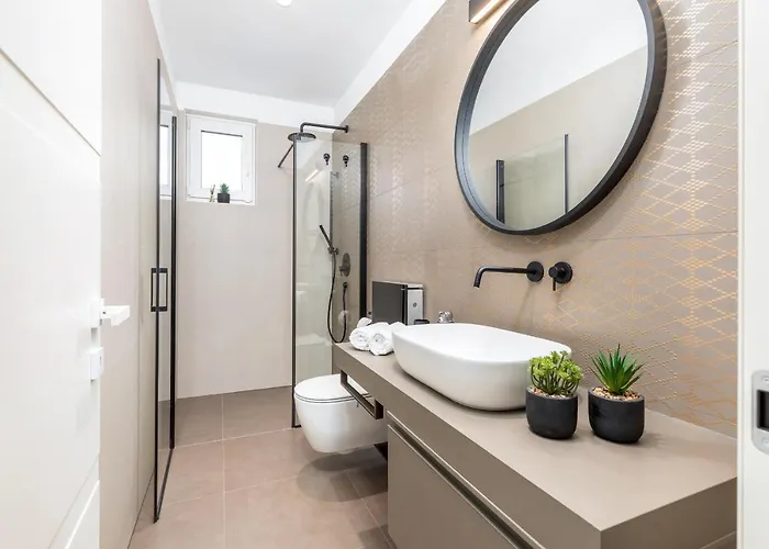 Grofica - Luxury And Romance With Heated Pool, Jacuzzi, Tavern And Proximity To The Sea, - Istria