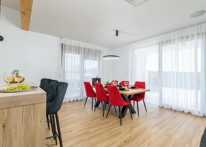 Βίλα Grofica - Luxury And Romance With Heated Pool, Jacuzzi, Tavern And Proximity To The Sea, - Istria *