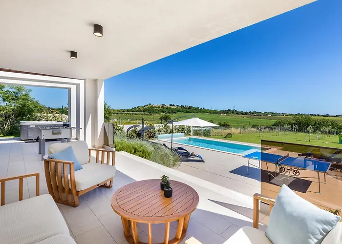 Βίλα Grofica - Luxury And Romance With Heated Pool, Jacuzzi, Tavern And Proximity To The Sea, - Istria *