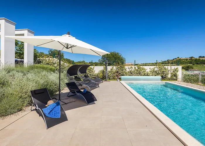 Βίλα Grofica - Luxury And Romance With Heated Pool, Jacuzzi, Tavern And Proximity To The Sea, - Istria