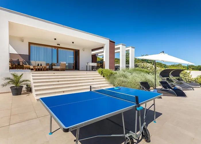 Grofica - Luxury And Romance With Heated Pool, Jacuzzi, Tavern And Proximity To The Sea, - Istria Πούλα