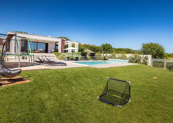 Grofica - Luxury And Romance With Heated Pool, Jacuzzi, Tavern And Proximity To The Sea, - Istria Πούλα