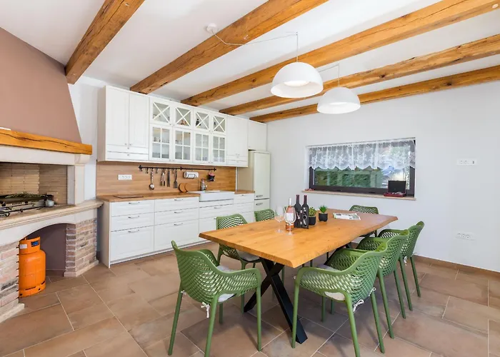 Grofica - Luxury And Romance With Heated Pool, Jacuzzi, Tavern And Proximity To The Sea, - Istria Πούλα