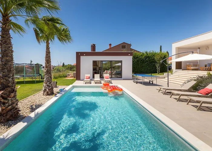 Grofica - Luxury And Romance With Heated Pool, Jacuzzi, Tavern And Proximity To The Sea, - Istria Βίλα Πούλα